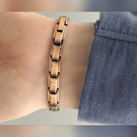 Magnetic Copper Arthritis Carpal Tunnel Theraphy Bracelet - Picture 3 of 7